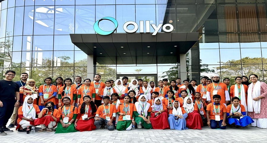 Participants visited Bangladesh's most beautiful software company Ollyo