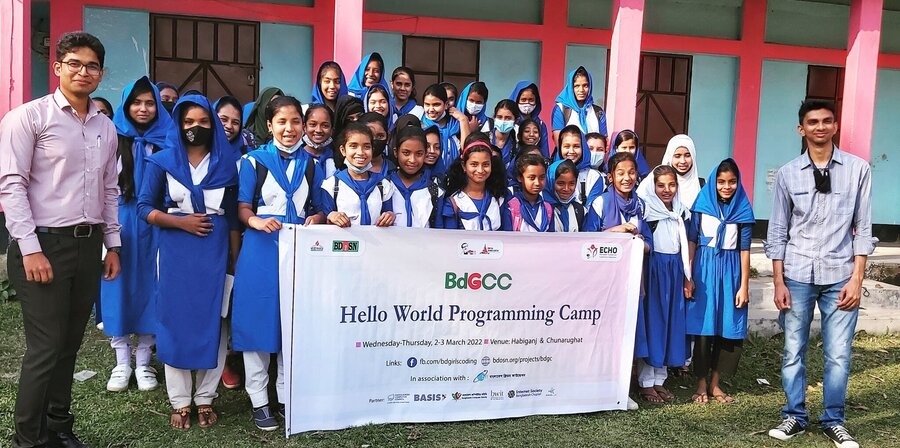 আদর্শ বালিকা উচ্চ বিদ্যালয়, হবিগঞ্জ-এ "বিডি গার্লস কোডিং হ্যালো ওয়ার্ল্ড প্রোগ্রামিং কর্মশালা"