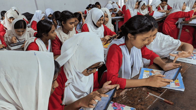 Programming and Science sessions were conducted at Naihati Secondary Girls' School, Rupsa, Khulna