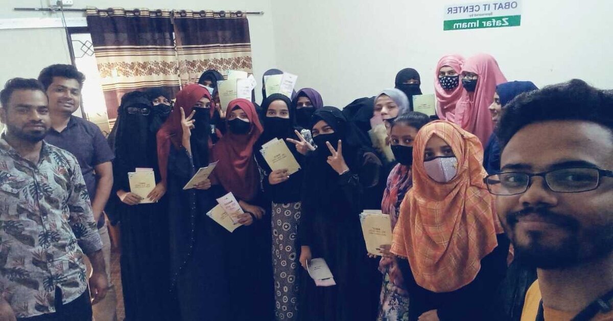 OBAT IT Center, মোহাম্মদপুর এ "বিডি গার্লস কোডিং হ্যালো ওয়ার্ল্ড প্রোগ্রামিং কর্মশালা"