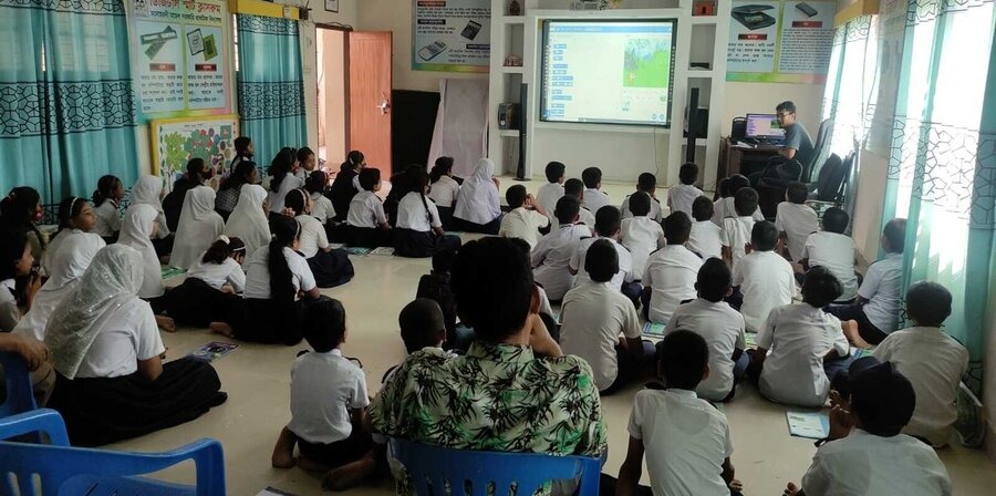 মনোহরদী মডেল সরকারী প্রাথমিক বিদ্যালয়ে আয়োজিত হল স্ক্র্যাচ প্রোগ্রামিং কর্মশালা