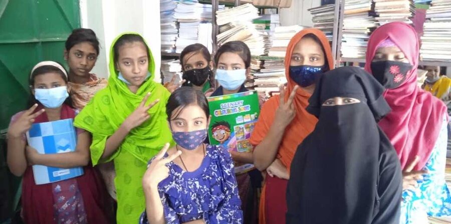 সোহাগ স্বপ্নধারা পাঠশালা- মিরপুর- এ "বিডি গার্লস কোডিং হ্যালো ওয়ার্ল্ড প্রোগ্রামিং কর্মশালা"
